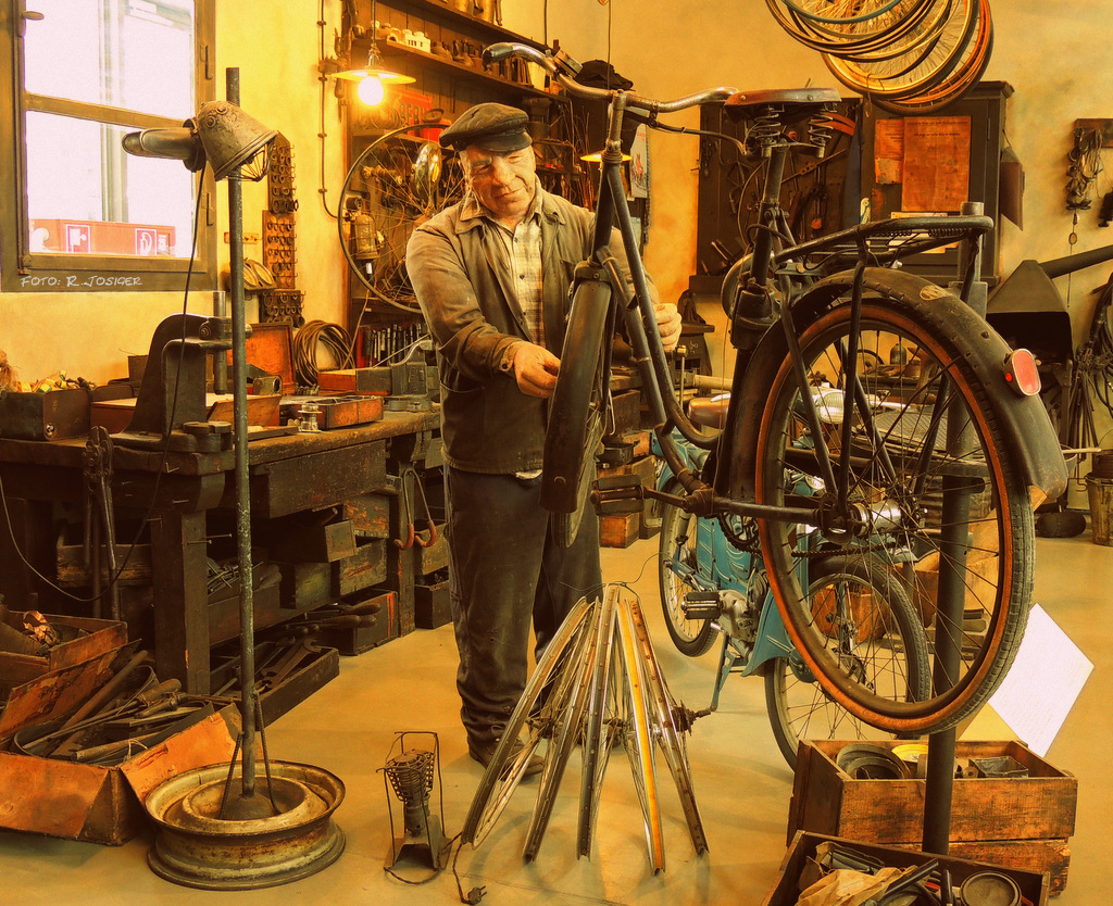 "Paul´s Garage" Foto & Bild industrie und technik, handwerk