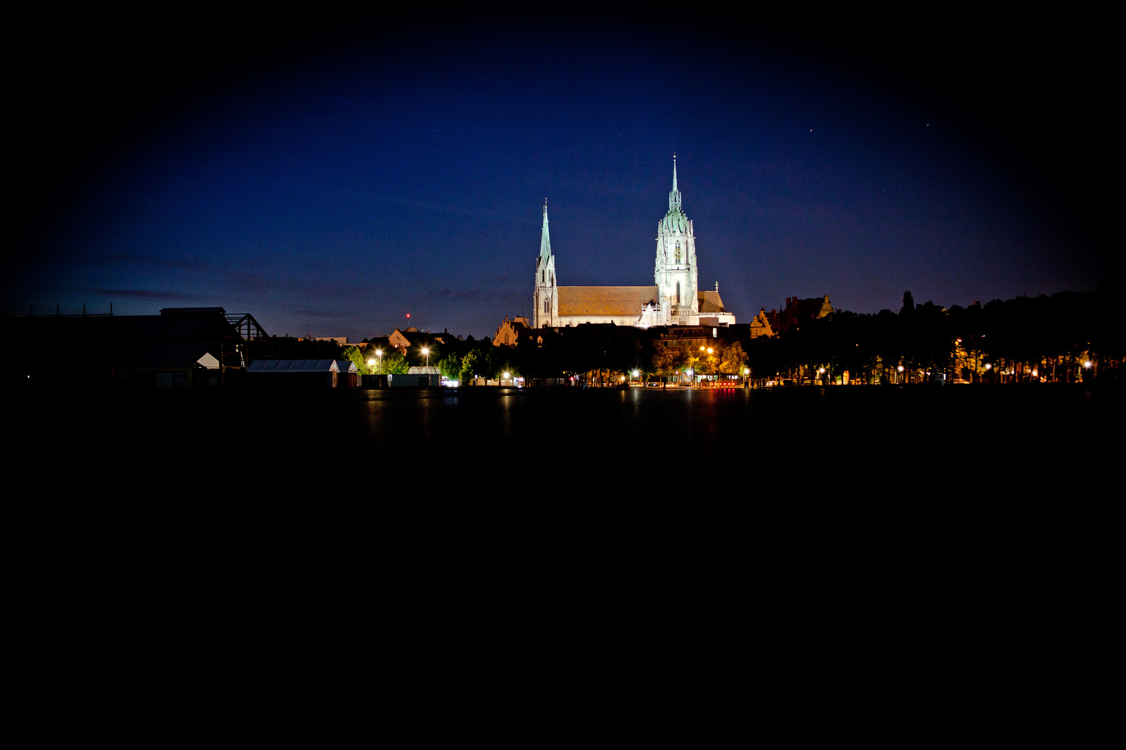 Paulskirche bei Nacht