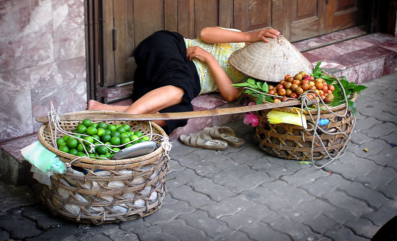 Pause in Hanoi