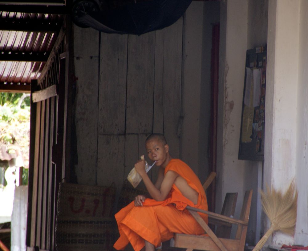 pause, laos 2010