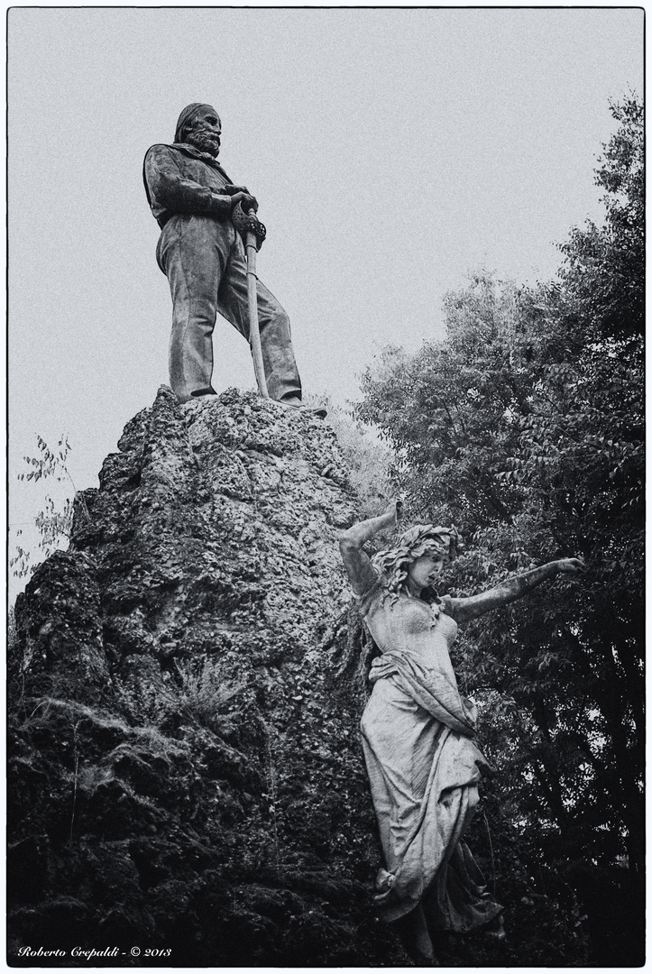 Pavia, Monumento in memoria di Garibaldi