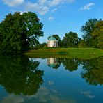 Pavillion mit Spiegelung