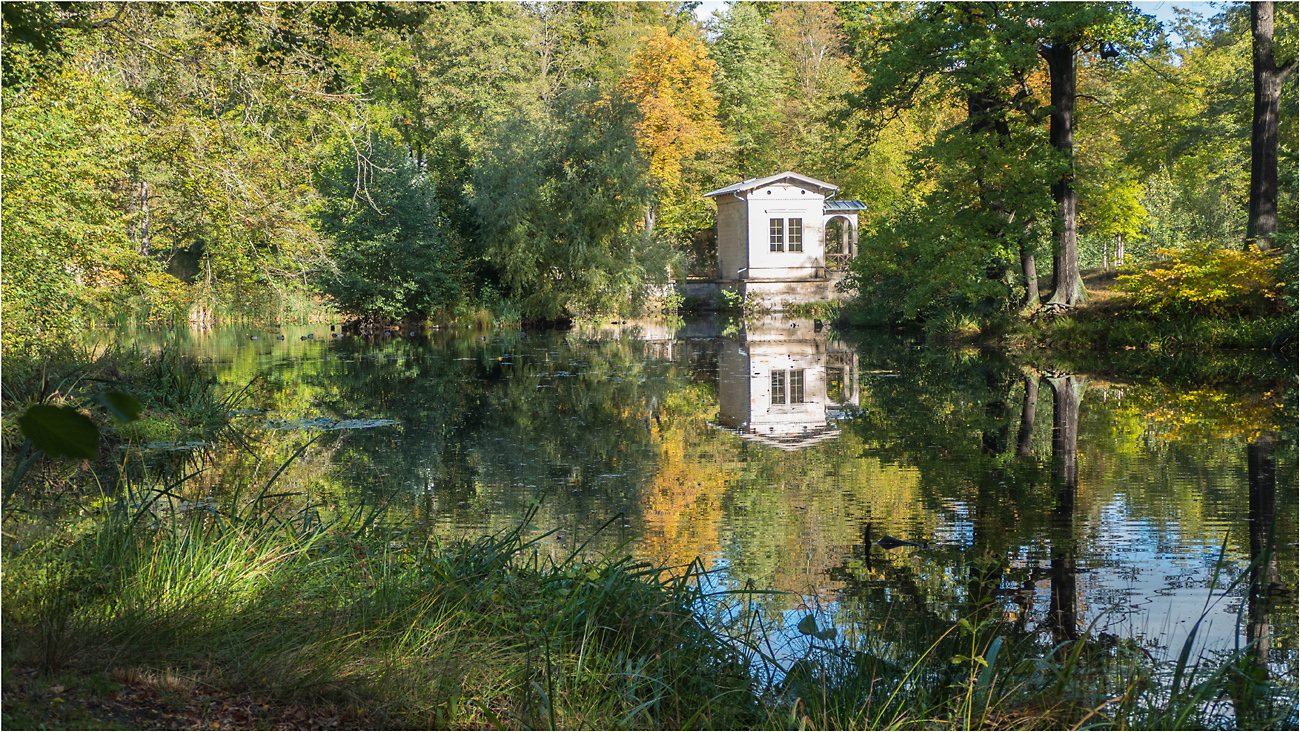 Pavillon am Teich