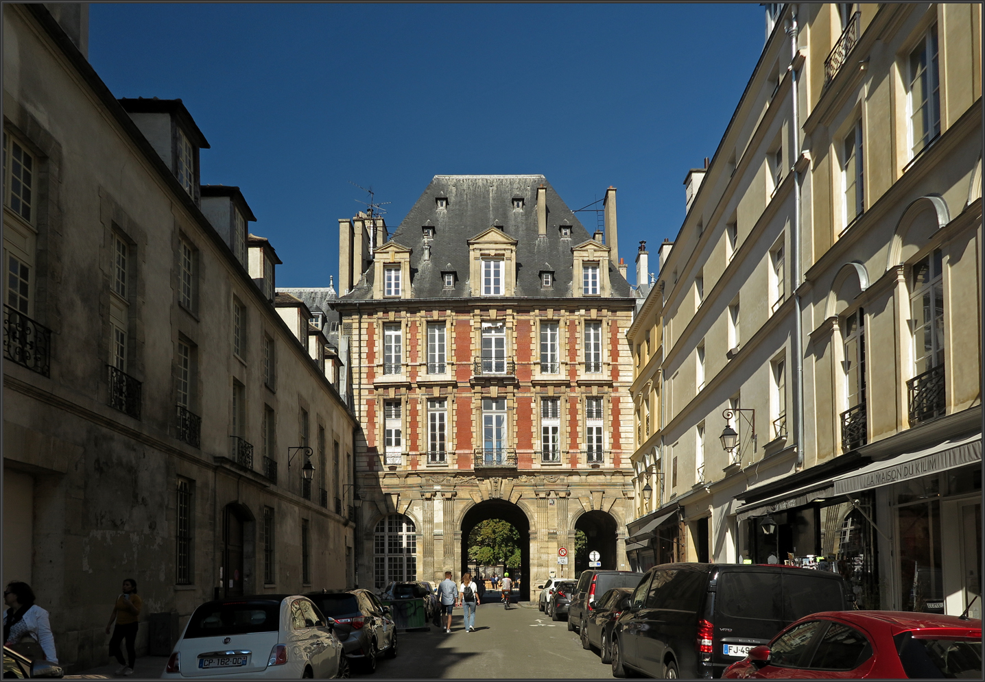 Pavillon du Roi - Rue de Birague - Paris