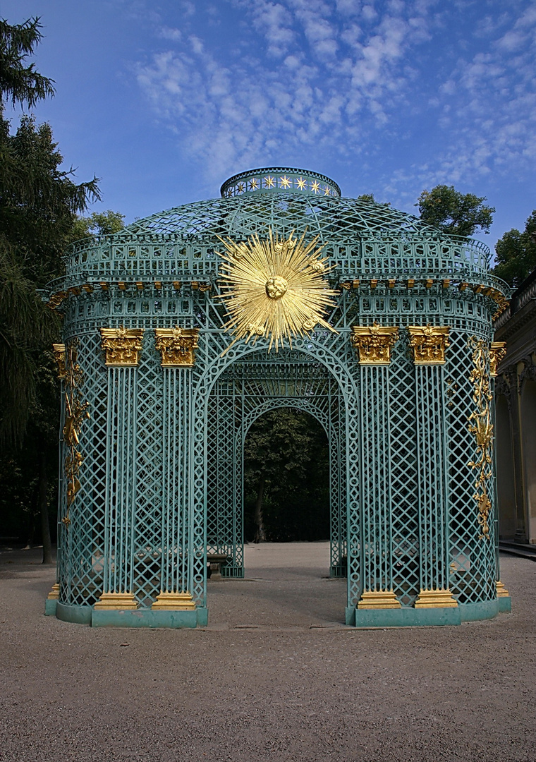 Pavillon im Garten von Schloss Sanssouci