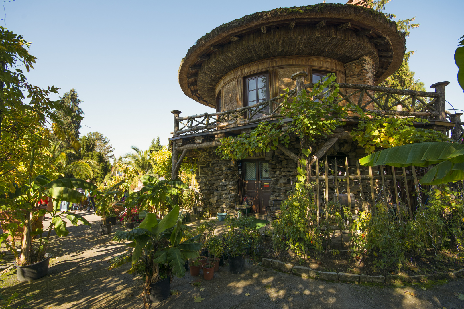 Pavillon im Herbst