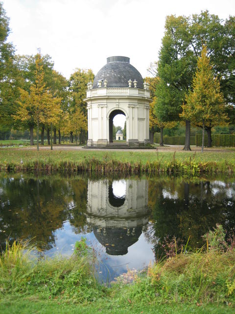 Pavillon im Herbst