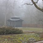 Pavillon im Nebel