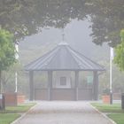 Pavillon im Nebel