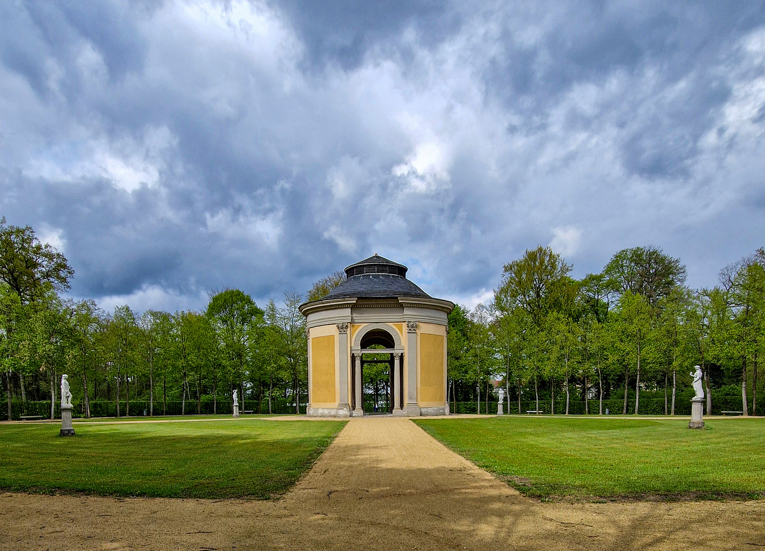 Pavillon im Park Rheinsberg 