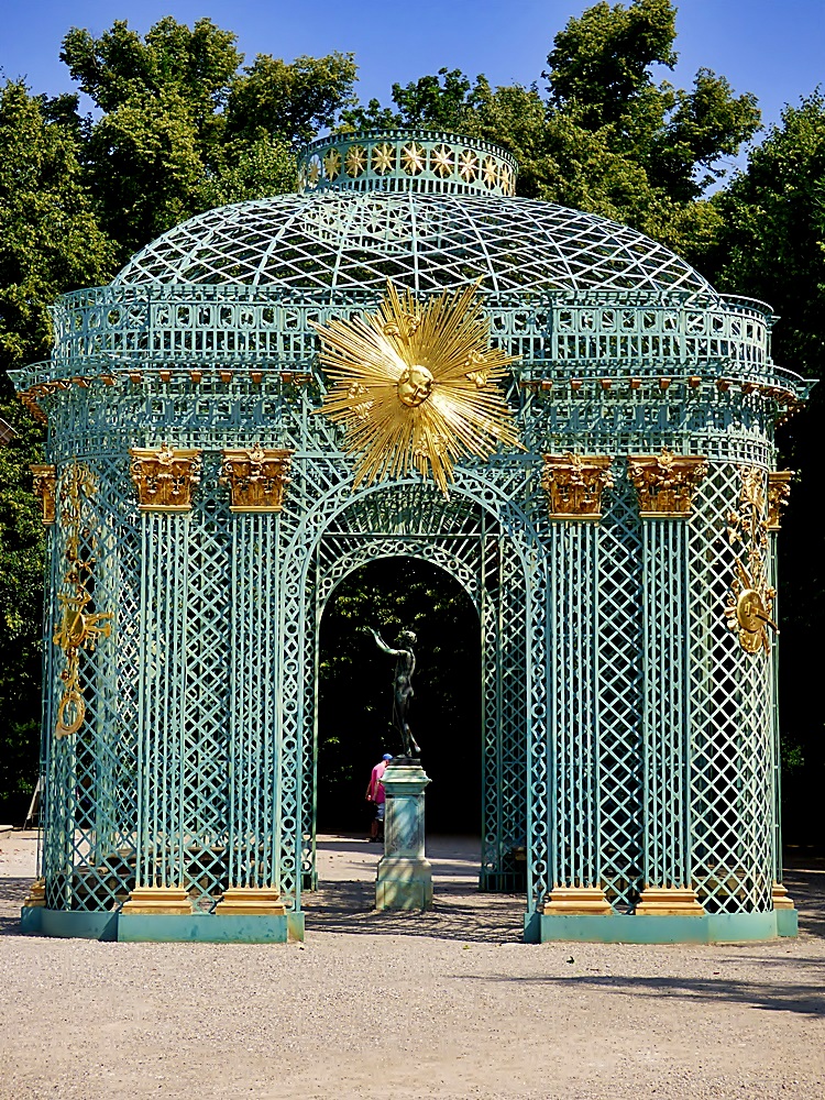 Pavillon im Schloßpark Sanssouci.