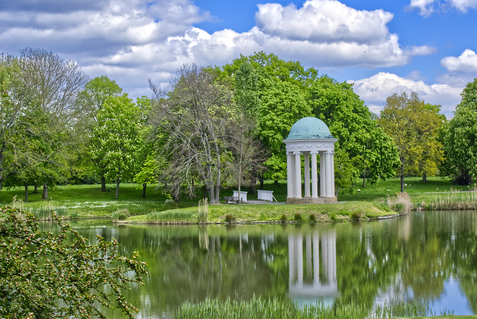 Pavillon in Agra Park