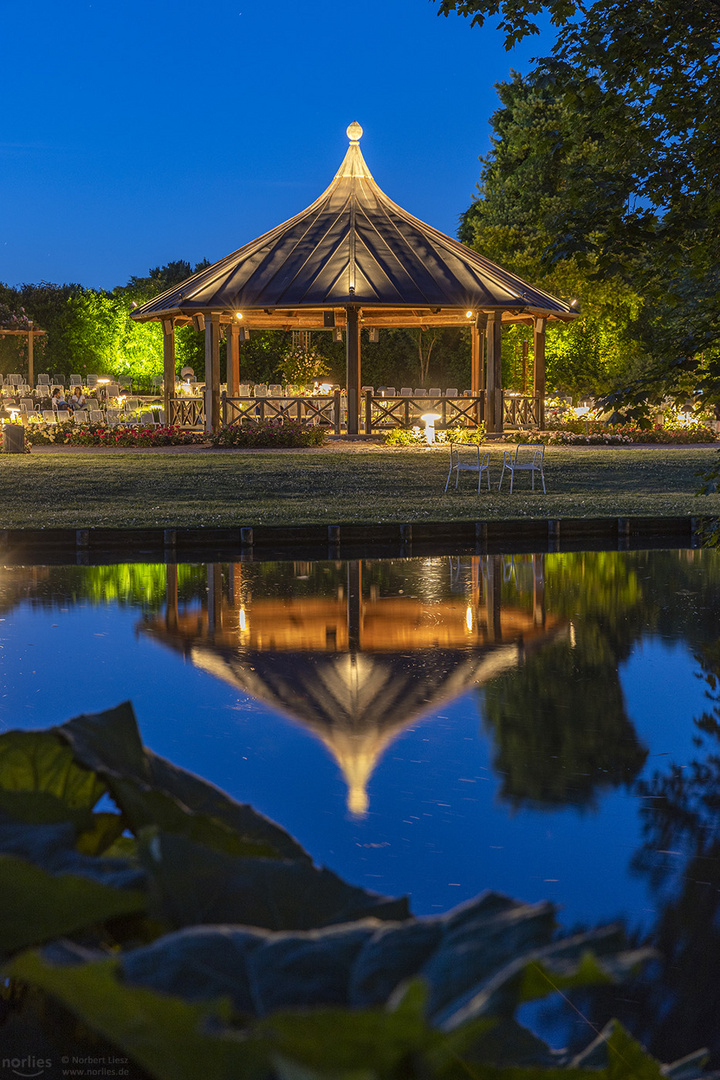 Pavillon Spiegelung