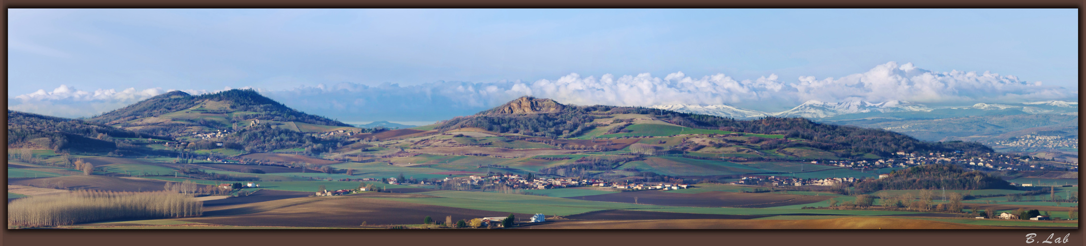 Paysage d’Auvergne: Puy St-Romain et Puy St-André