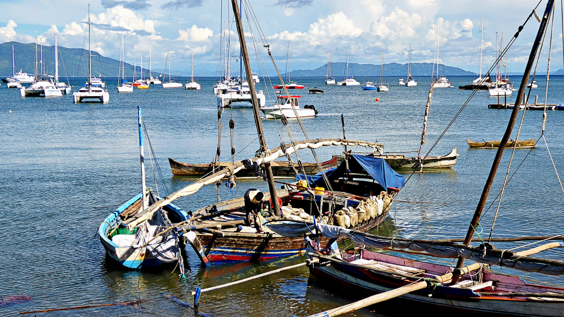 Pêche et plaisance au port de CRATERE