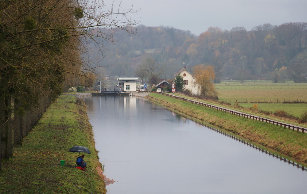 Pêche un jour de pluie