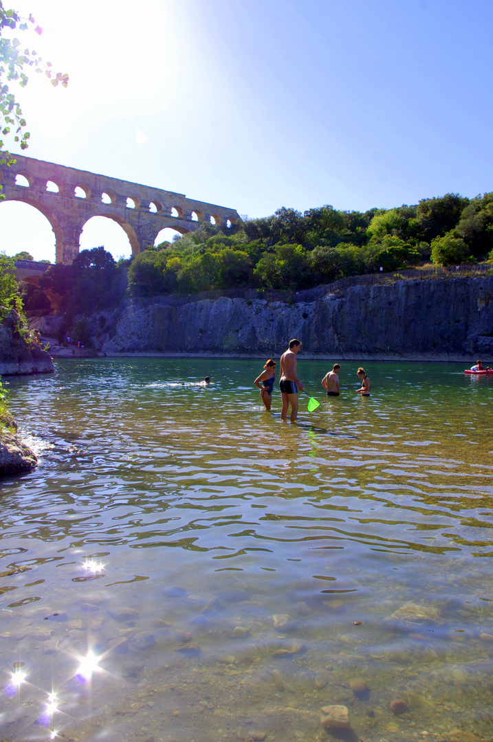 Pêcher les diamants du Pont du Gard ...