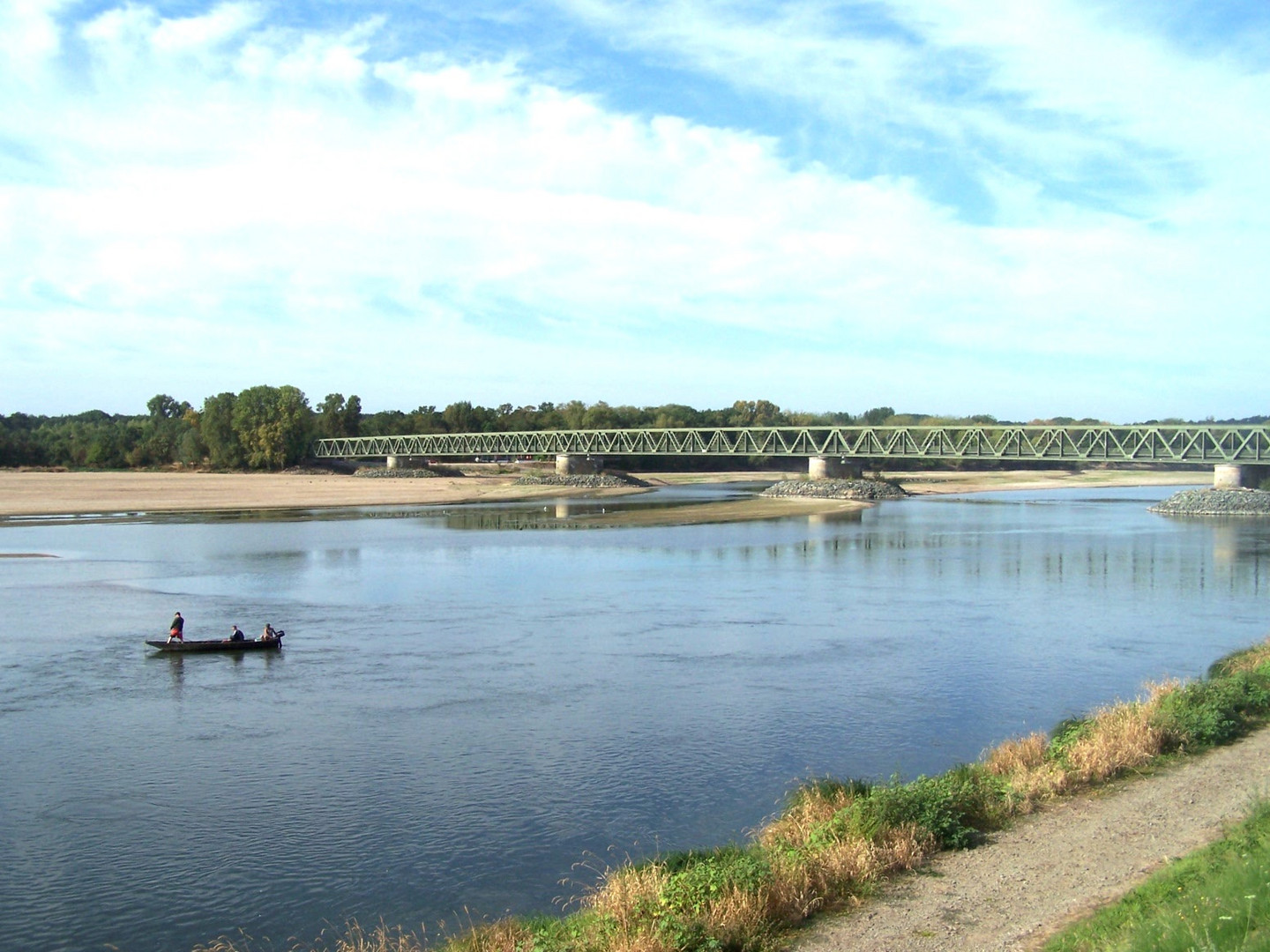 Pêcheurs en Loire près du pont de Saint-Mathurin-sur-Loire