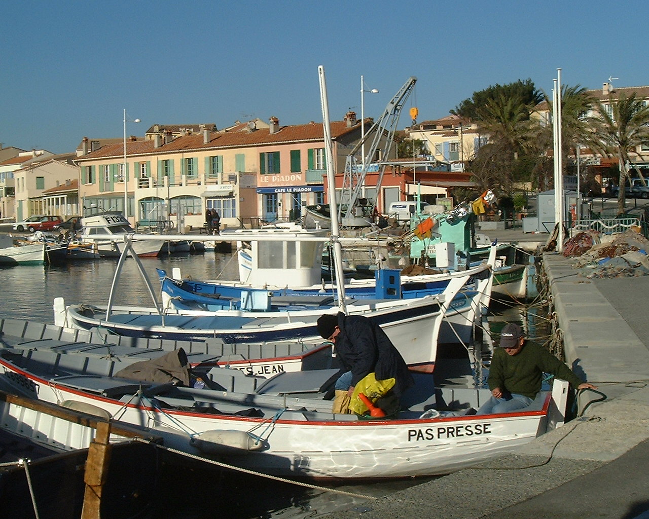 Pêcheurs - Le Port du Brusc - Quai Saint Pierre