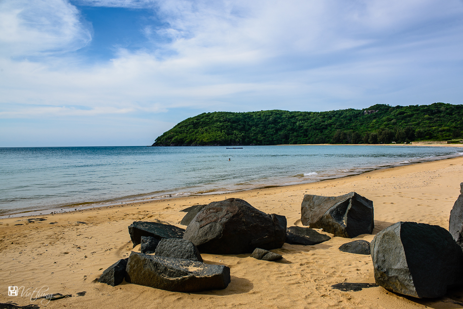 Peaceful Dam Trau beach