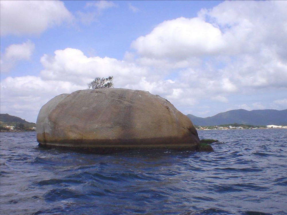 Pedra Solitária