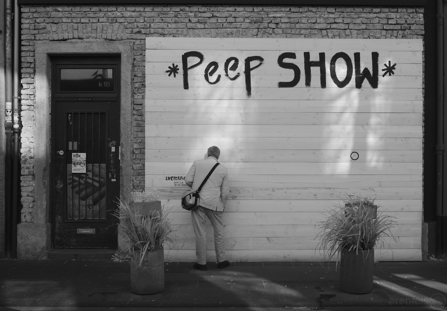 Peep Show #5857