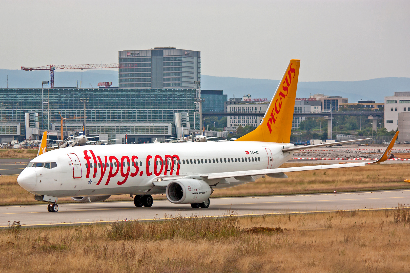 Pegasus Airlinies,  TC-IZI