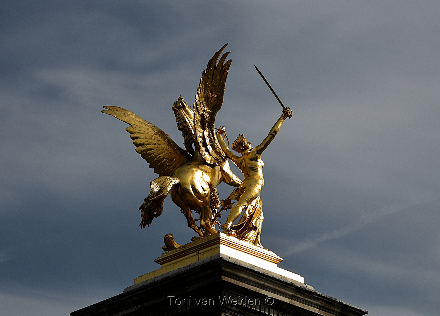 Pegasus on Pont Alexandre - Paris