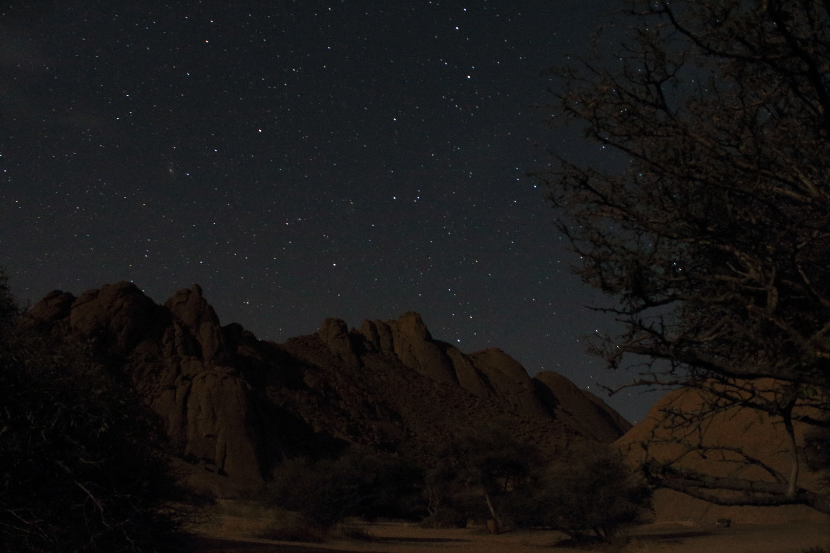 Pegasus und Andromeda über der Spitzkoppe, Namibia