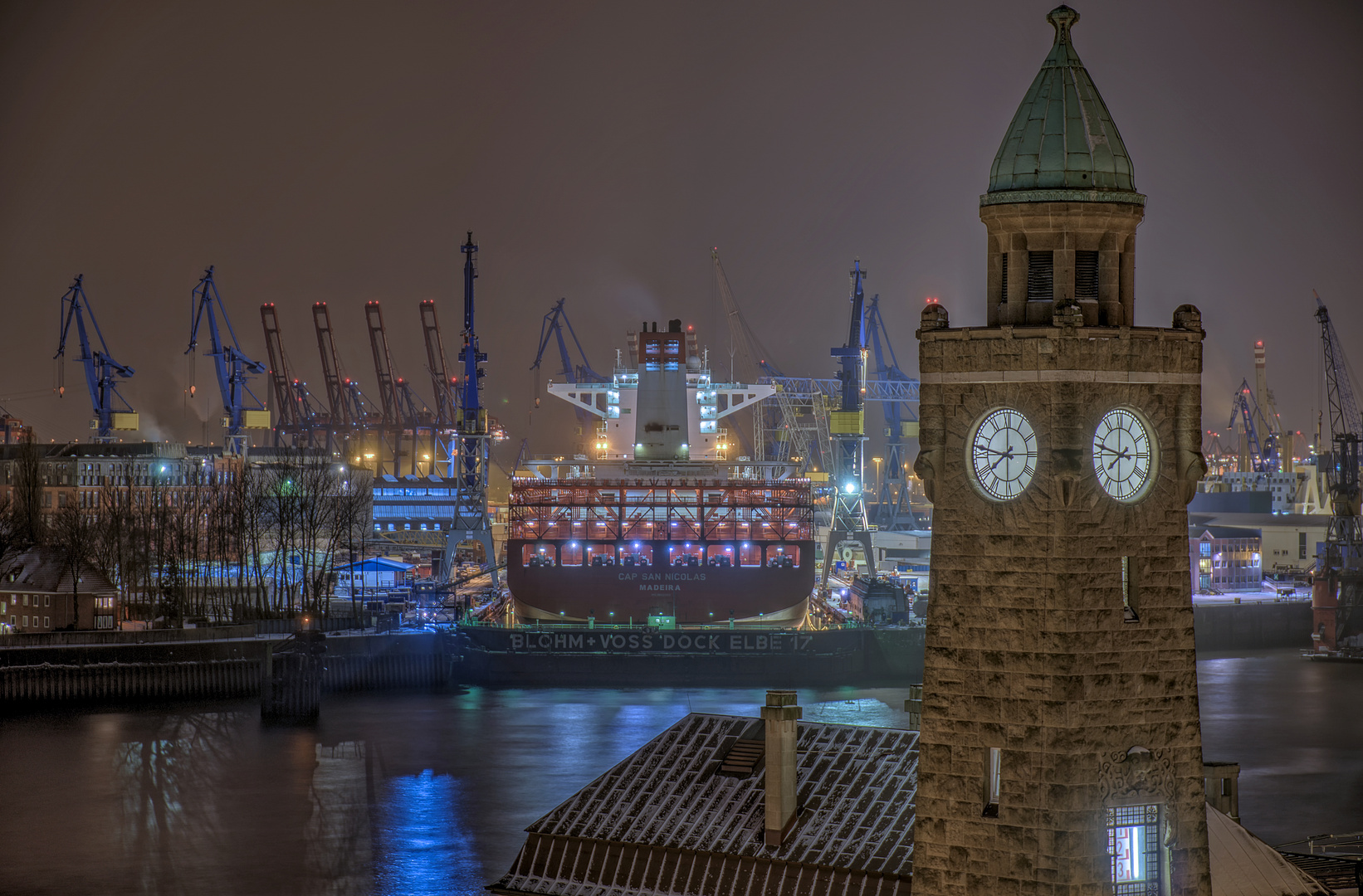  Pegelturm - Landungsbrücken