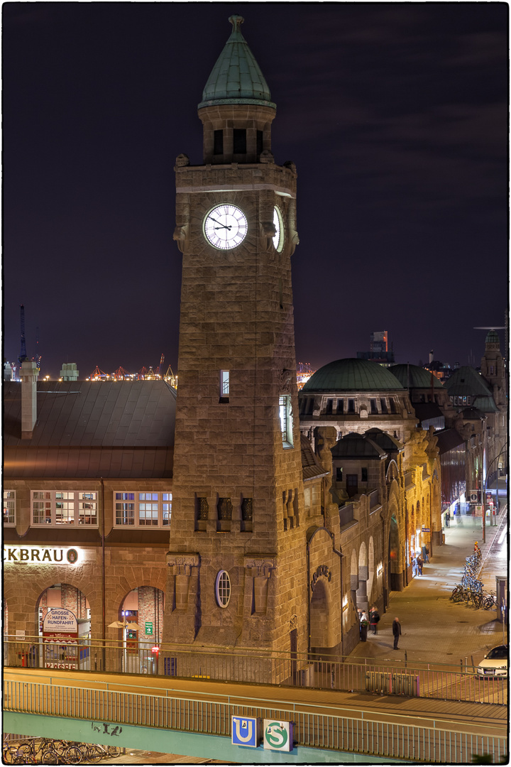 Pegelturm Landungsbrücken