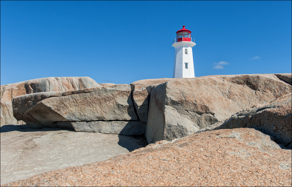 [ Peggy's Cove Lighthouse ]