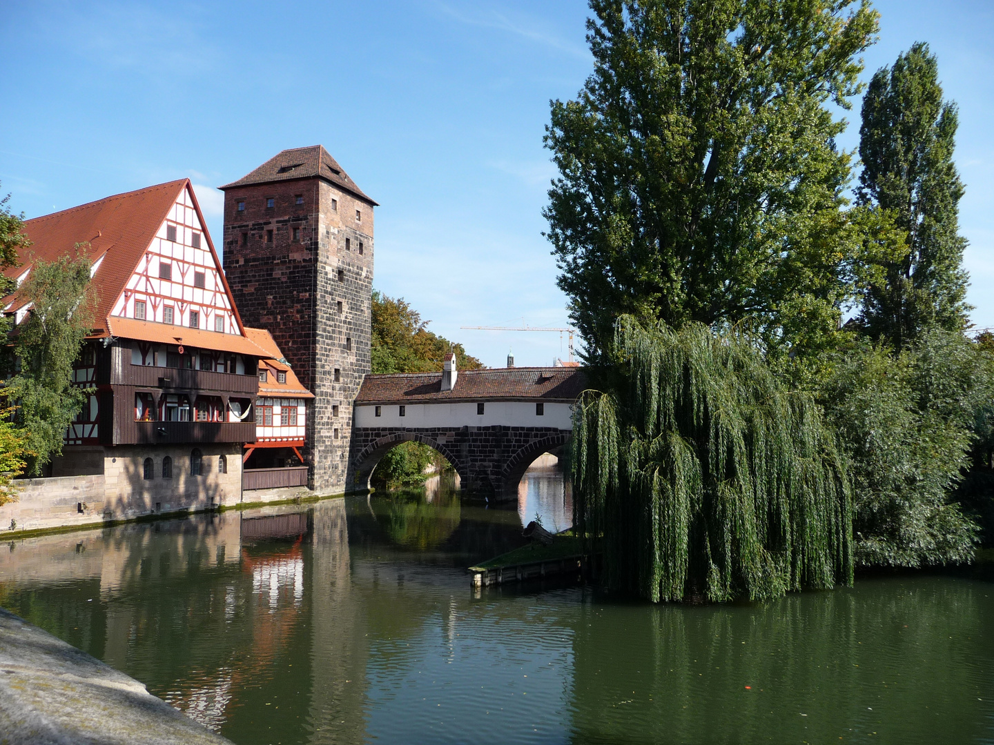 Pegnitz mit Weinstadel von der Maxbrücke aus in Nürnberg