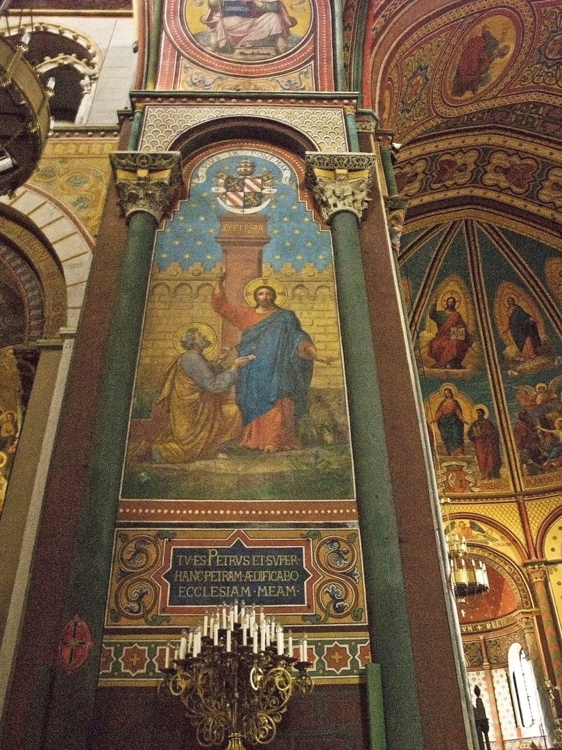 Peinture du pilier entre le choeur et le transept nord