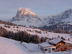 Peitlerkofel mit Schatzerhütte