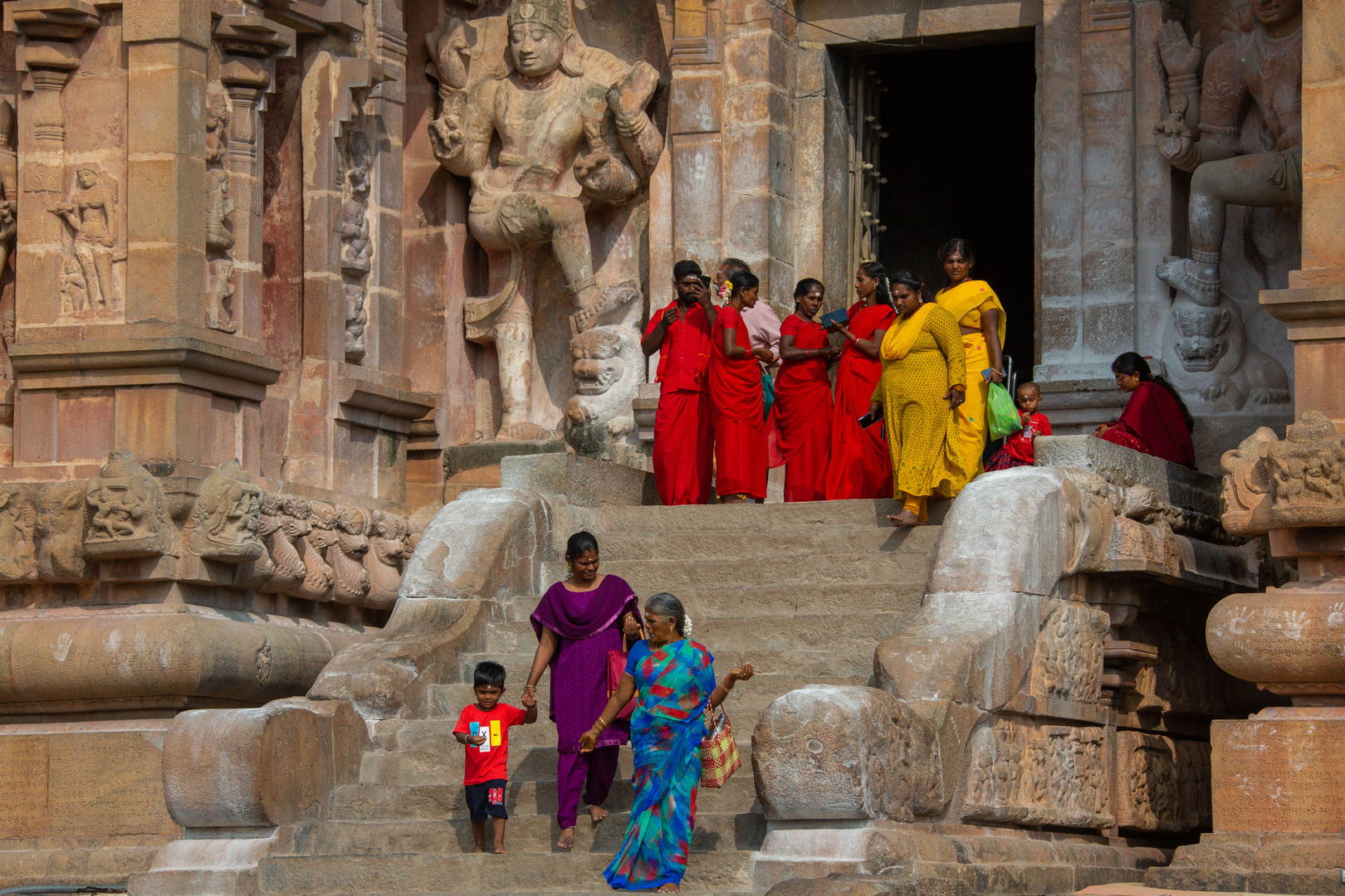 Pélerins au temple de Brihadisvara