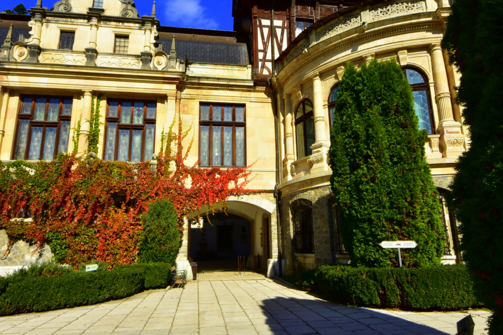 PELES CASTLE II