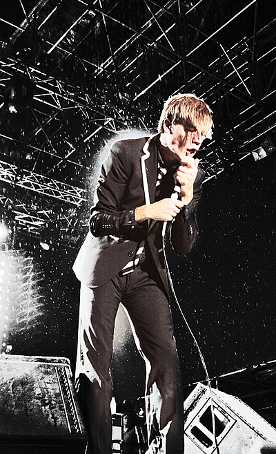 pelle almquist von the hives live beim sonnenrot festival 2008