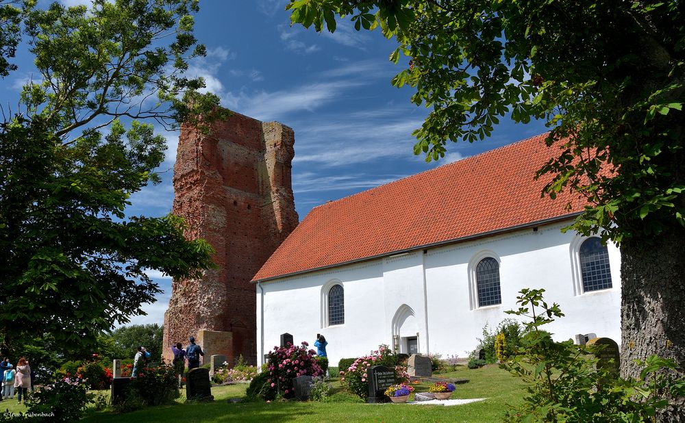 Pellworm (6) / Alte Kirche mit Turmruine