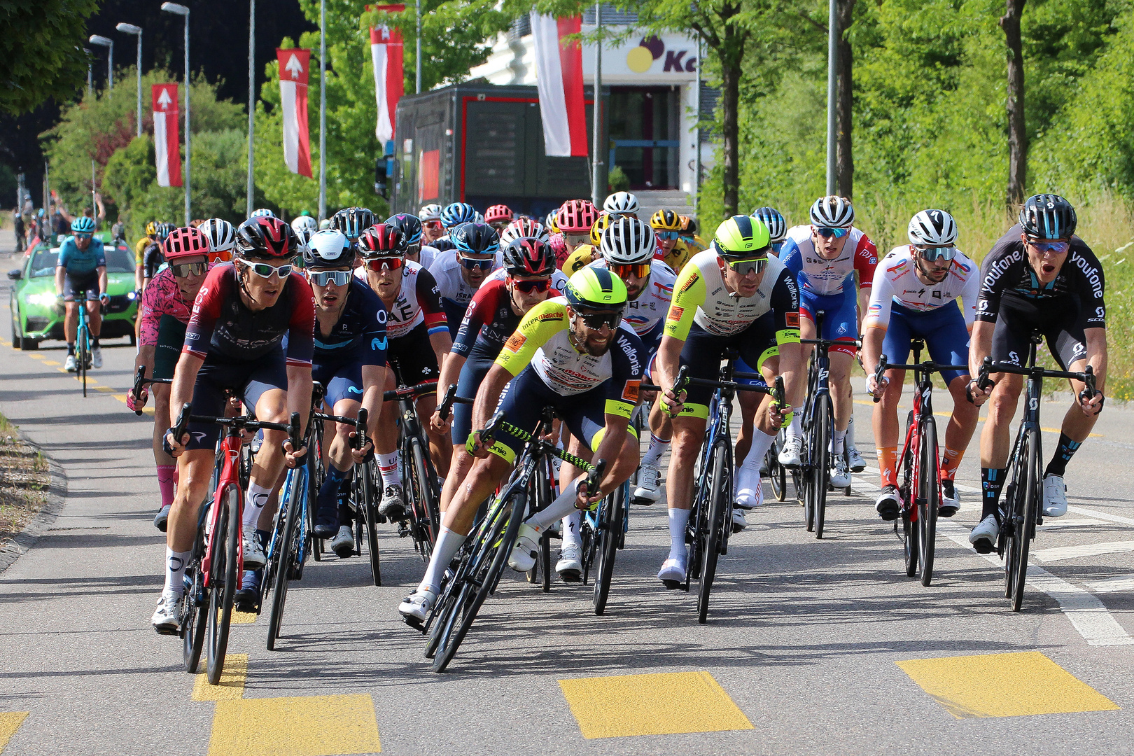  Peloton der Tour de Suisse in Grenchen