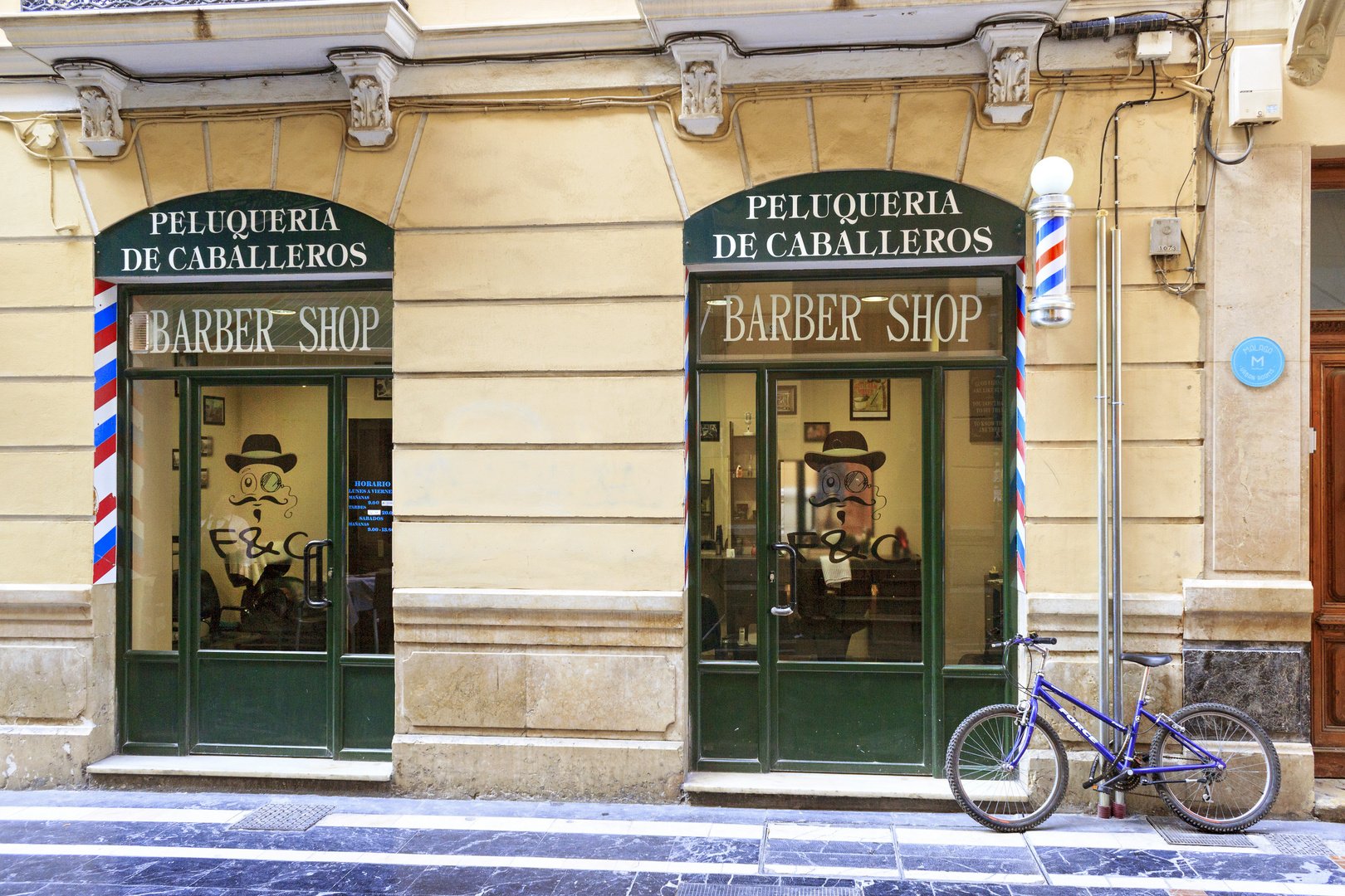 PELUQUERIA DE CABALLEROS, BARBER SHOP in Málaga