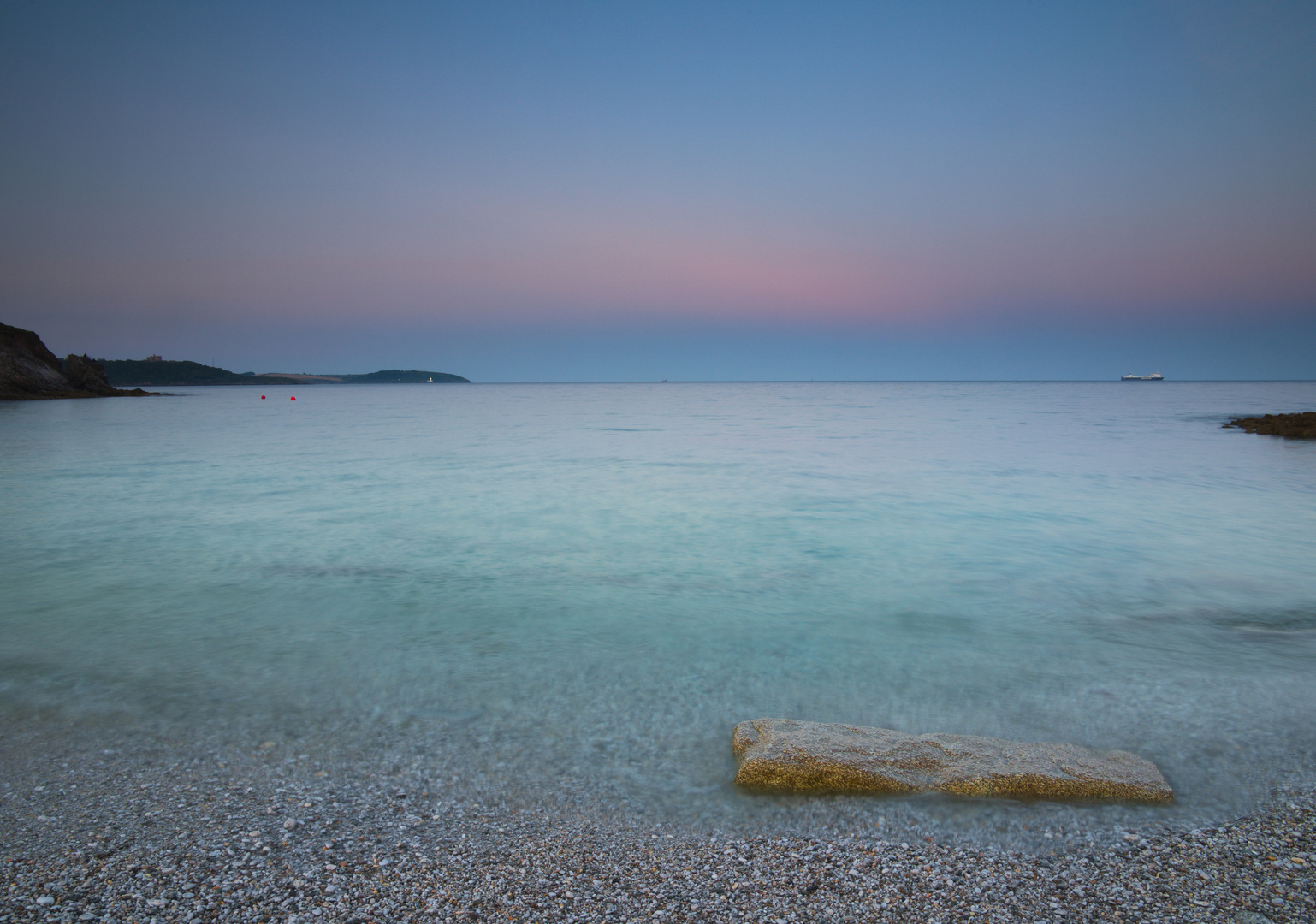 [ Pendennis Point & St. Anthony's Head - seen from Swanpool Beach ]