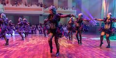 Penguin Tappers - Stepptanzformation - Choreografie "Raben"