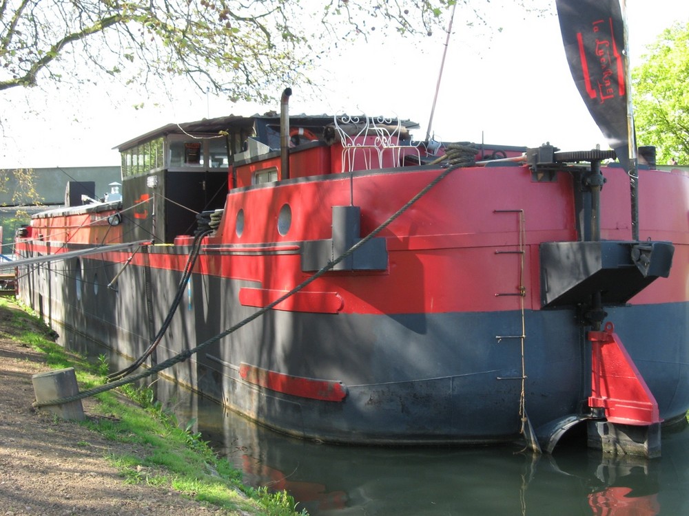 Péniche théâtre