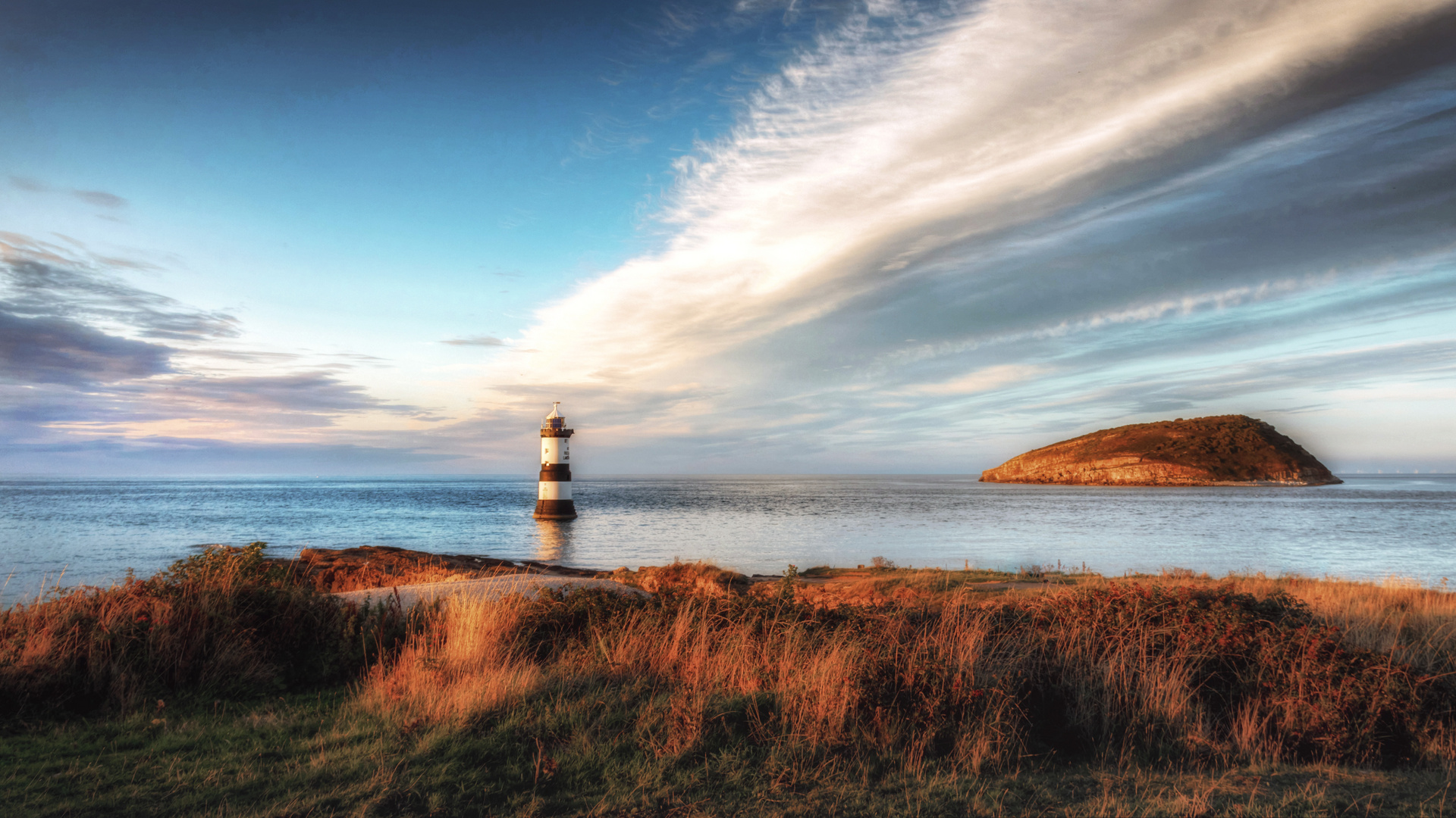 Penmon Lighthouse und Puffin Island