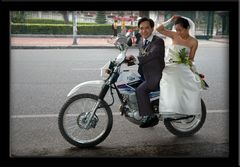 People of Vietnam - Wedding couple Hanoi