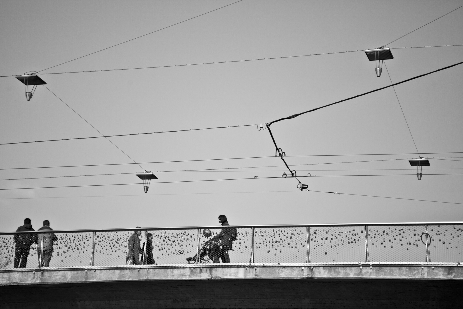 people_on_bridge_graz