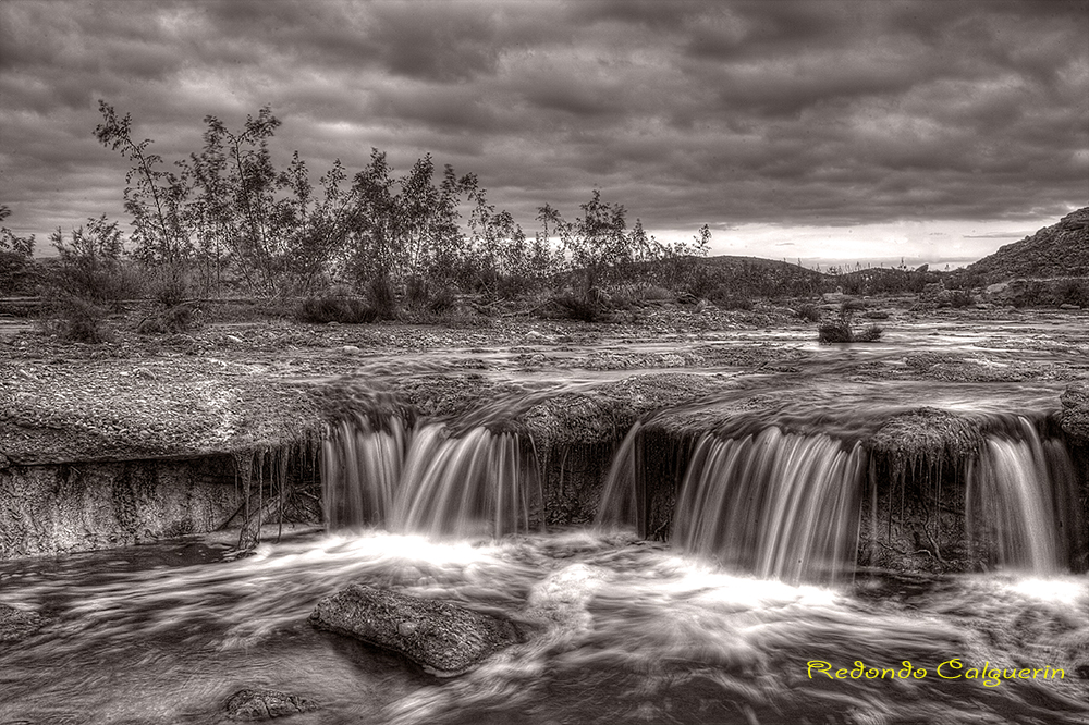 PEQUEÑA CASCADA