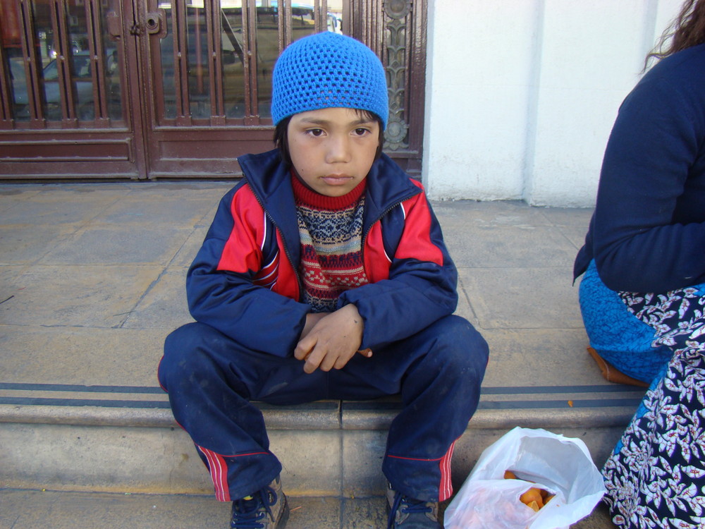 Pequeño en el Muelle Prat de Valparaíso