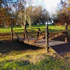 Pequeño puente de madera